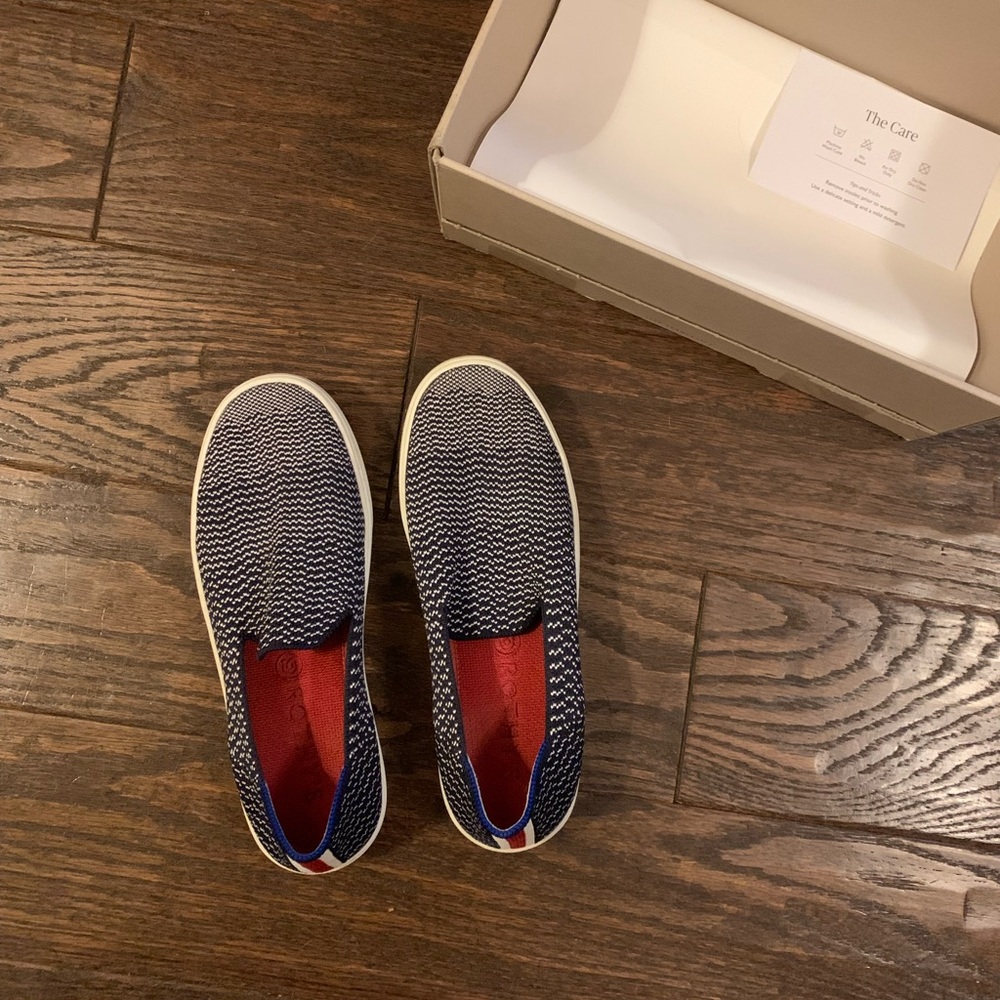 Rothy‘s navy pattern sneakers